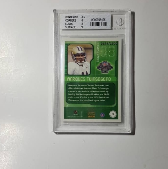 2001 Crown Royale #9 Marques Tuiasosopo NFL Rookie Card Beckett 8 MT - Picture 2 of 5